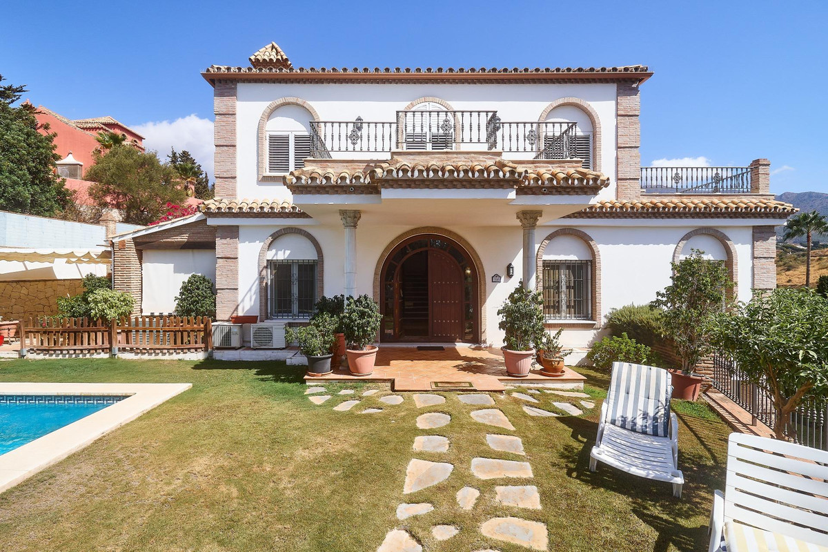 Se vende Villa - Chalet de 4 dormitorios en Costa Del Sol, Málaga, España