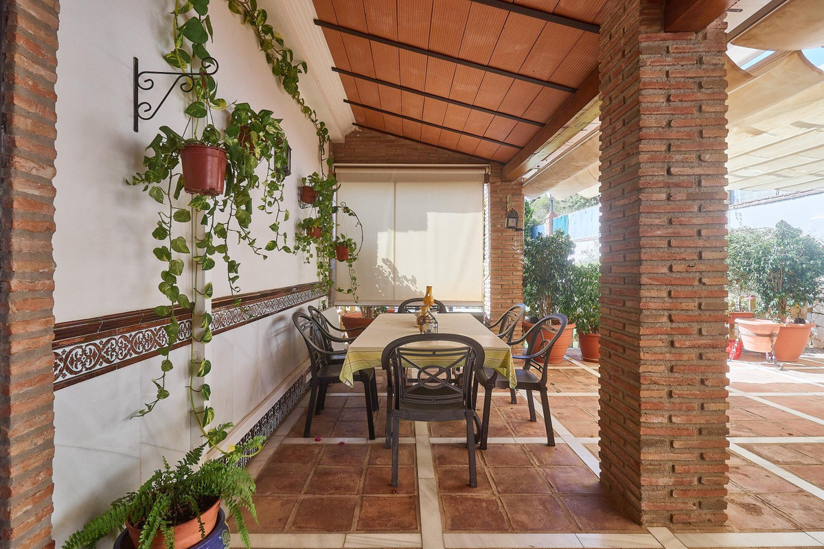 Se vende Villa - Chalet de 4 dormitorios en Costa Del Sol, Málaga, España