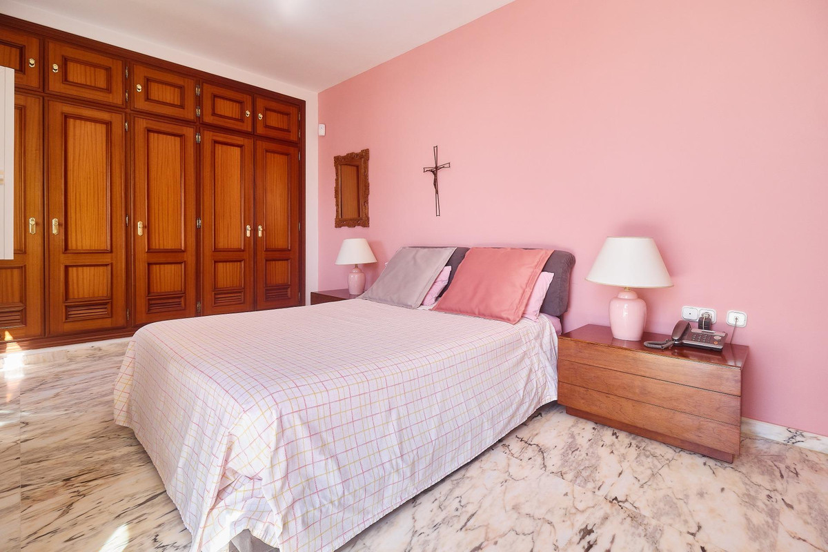 Se vende Villa - Chalet de 4 dormitorios en Costa Del Sol, Málaga, España
