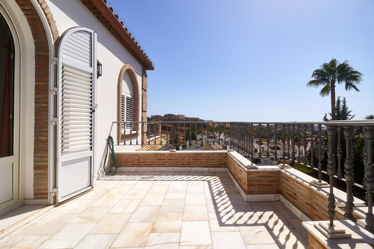 Se vende Villa - Chalet de 4 dormitorios en Costa Del Sol, Málaga, España