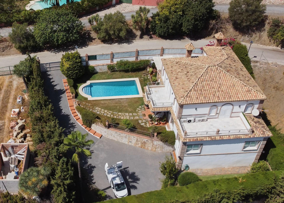 Se vende Villa - Chalet de 4 dormitorios en Costa Del Sol, Málaga, España