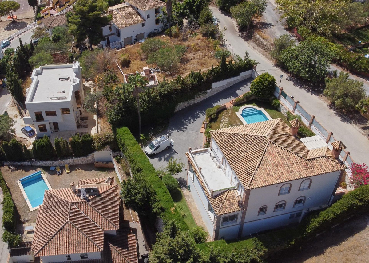 Se vende Villa - Chalet de 4 dormitorios en Costa Del Sol, Málaga, España
