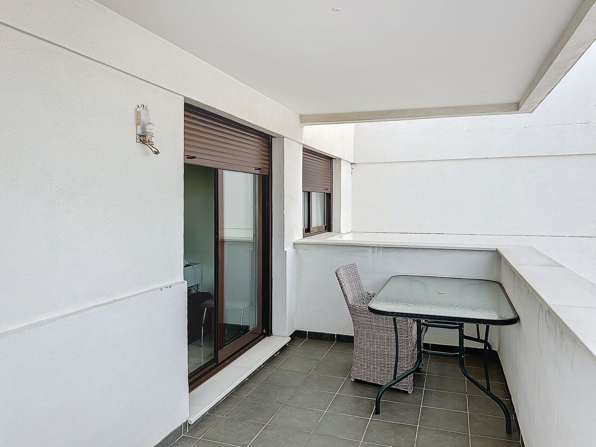 3 Bed Apartment for sale in Estepona Costa Del Sol, Málaga, Spain