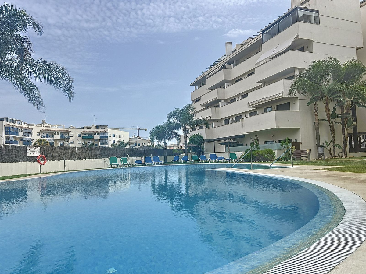 3 Bed Apartment for sale in Estepona Costa Del Sol, Málaga, Spain