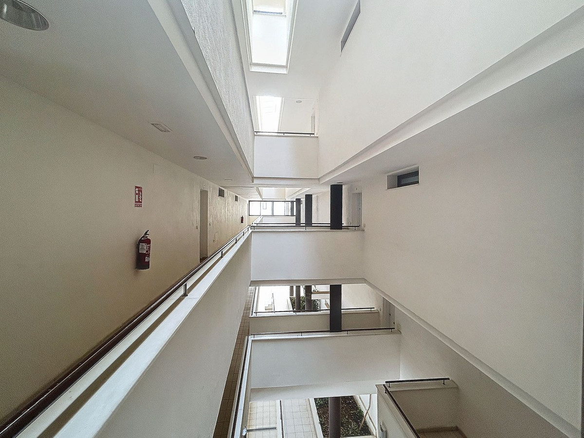 3 Bed Apartment for sale in Estepona Costa Del Sol, Málaga, Spain