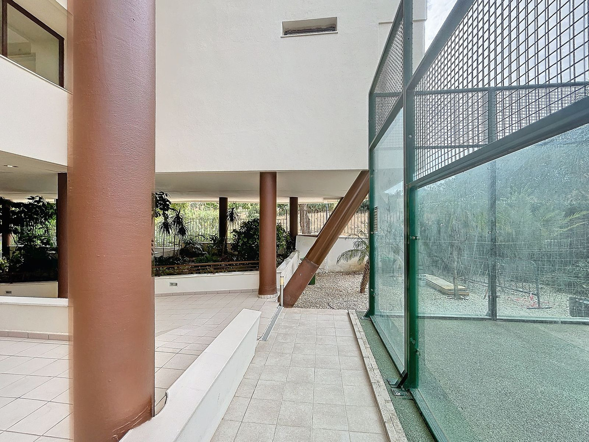 3 Bed Apartment for sale in Estepona Costa Del Sol, Málaga, Spain