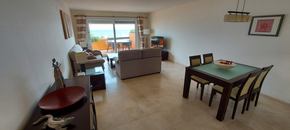2 Bed Apartment for sale in La Duquesa Costa Del Sol, Málaga, Spain
