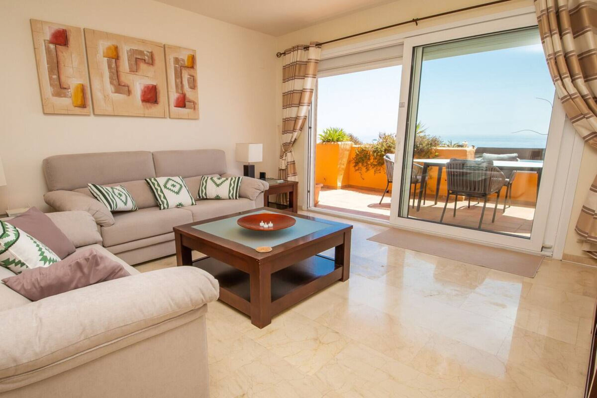 2 Bed Apartment for sale in La Duquesa Costa Del Sol, Málaga, Spain