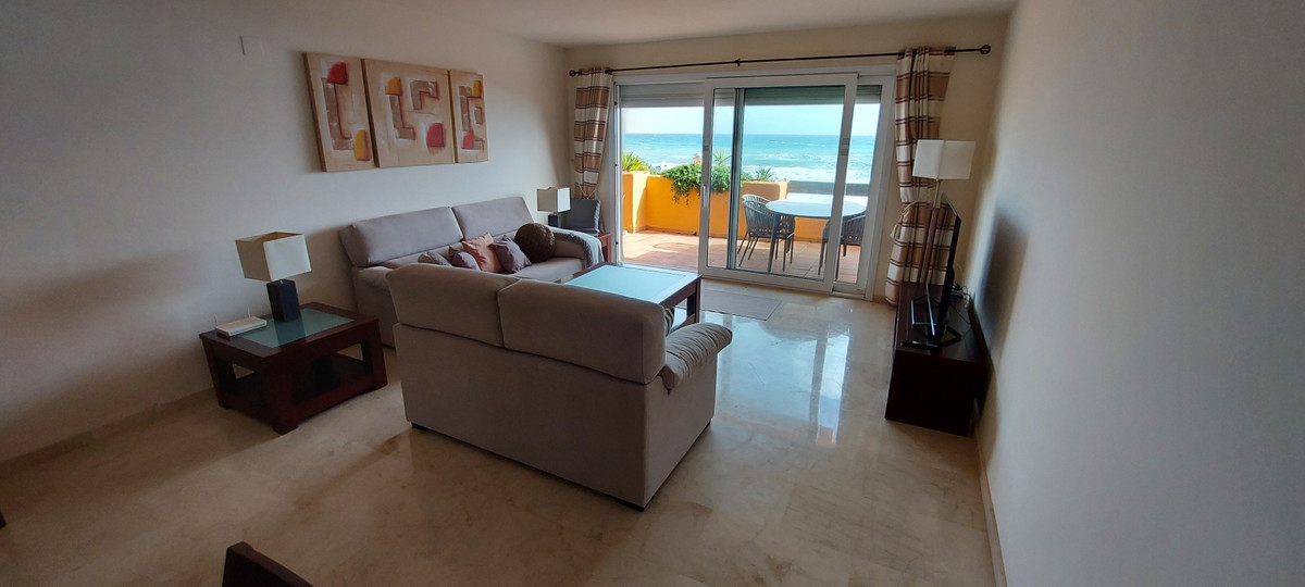 2 Bed Apartment for sale in La Duquesa Costa Del Sol, Málaga, Spain