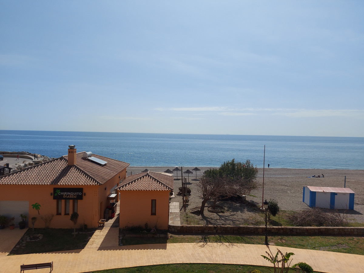 2 Bed Apartment for sale in La Duquesa Costa Del Sol, Málaga, Spain