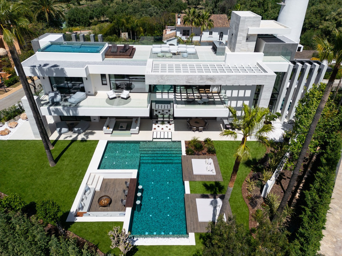Se vende Villa - Chalet de 6 dormitorios en Costa Del Sol, Málaga, España