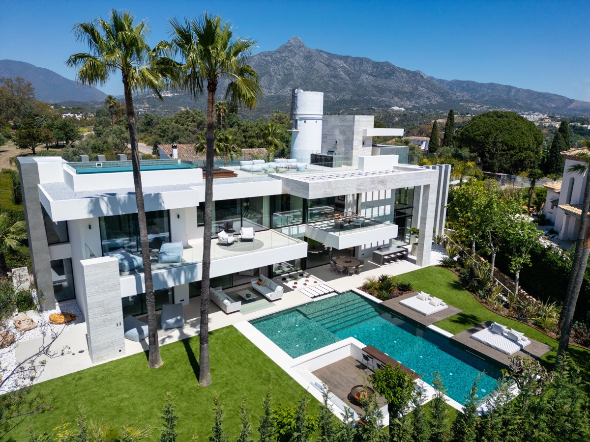 Se vende Villa - Chalet de 6 dormitorios en Costa Del Sol, Málaga, España