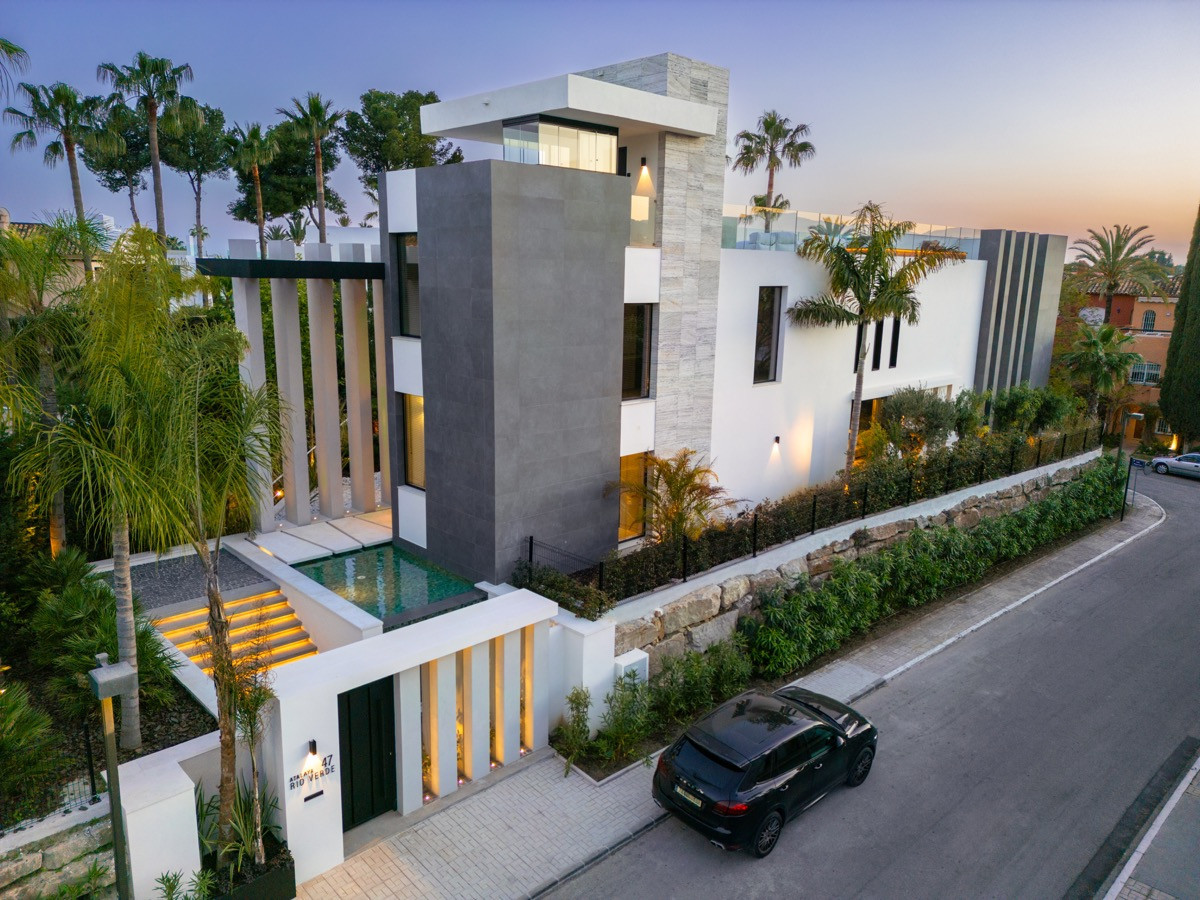 Se vende Villa - Chalet de 6 dormitorios en Costa Del Sol, Málaga, España