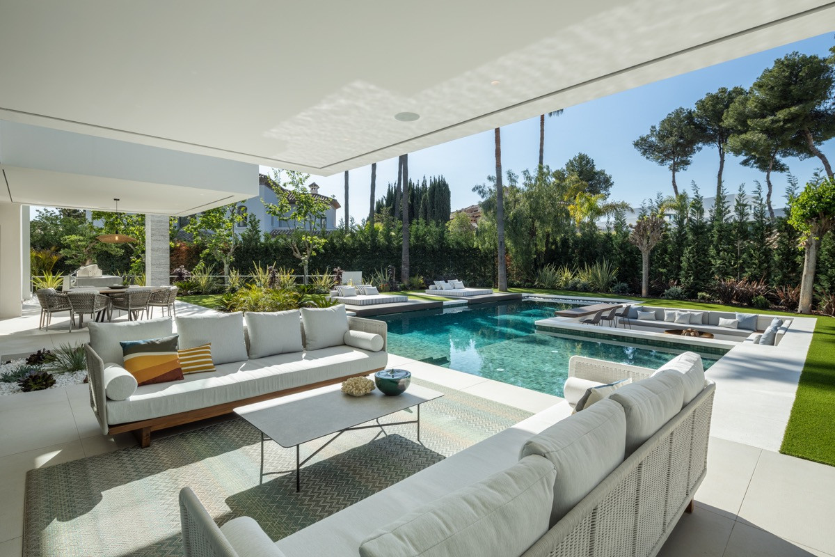 Se vende Villa - Chalet de 6 dormitorios en Costa Del Sol, Málaga, España