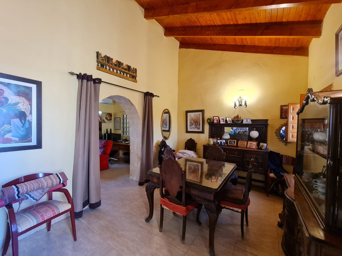4 Bed Townhouse for sale in Pinoso Costa Blanca, Alicante, Spain