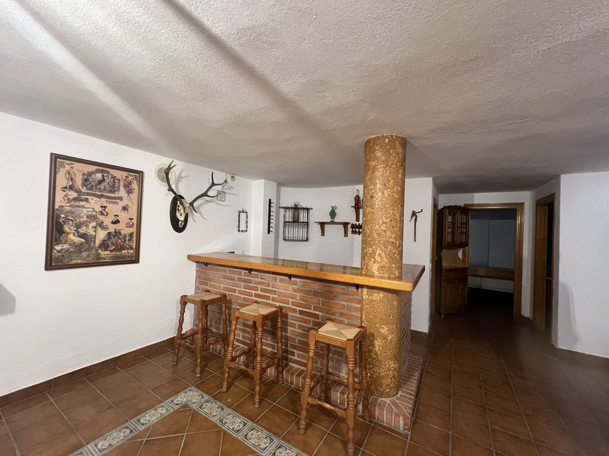 5 Bed Townhouse for sale in San Pedro De Alcántara Costa Del Sol, Málaga, Spain