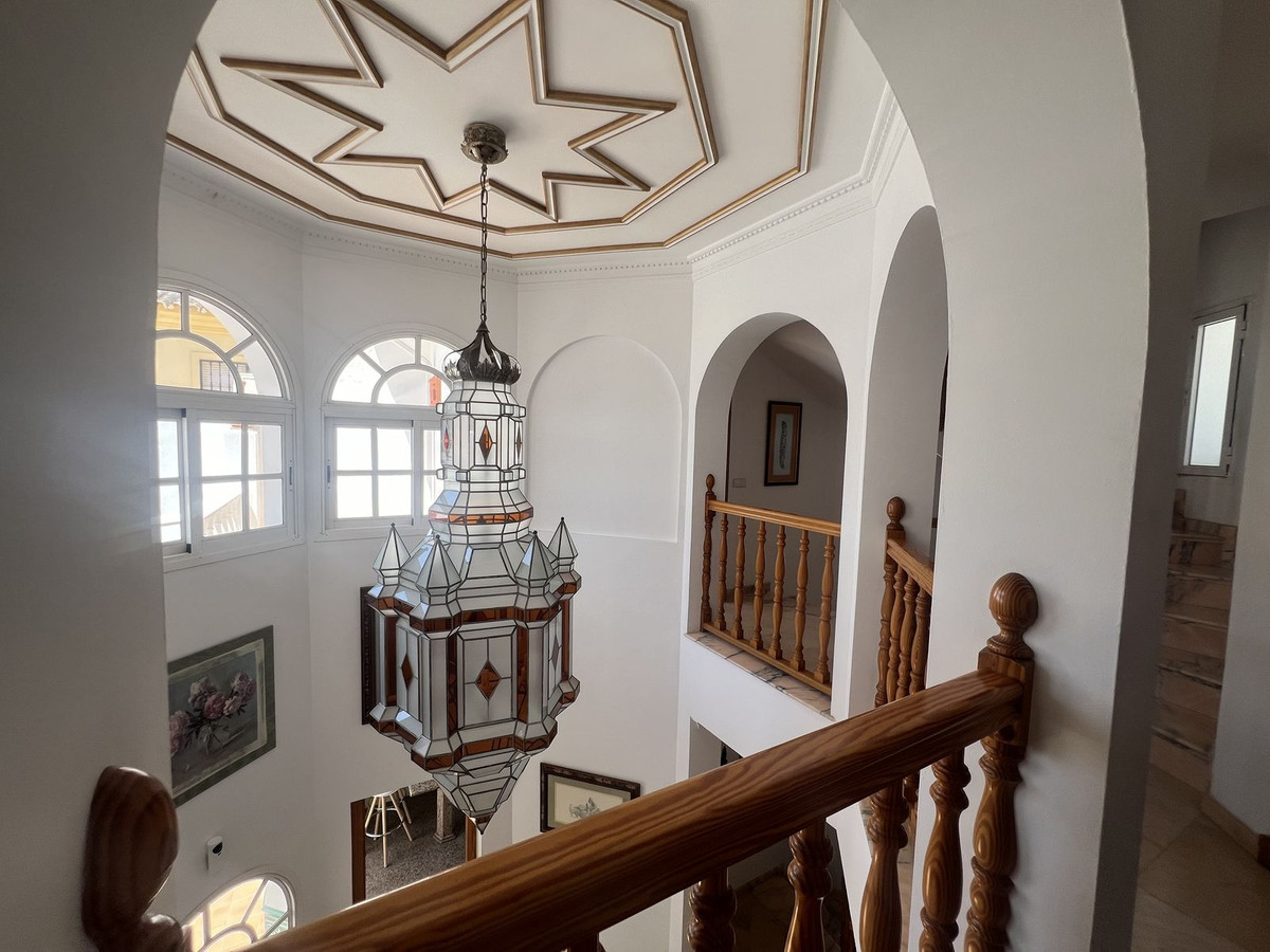 5 Bed Townhouse for sale in San Pedro De Alcántara Costa Del Sol, Málaga, Spain