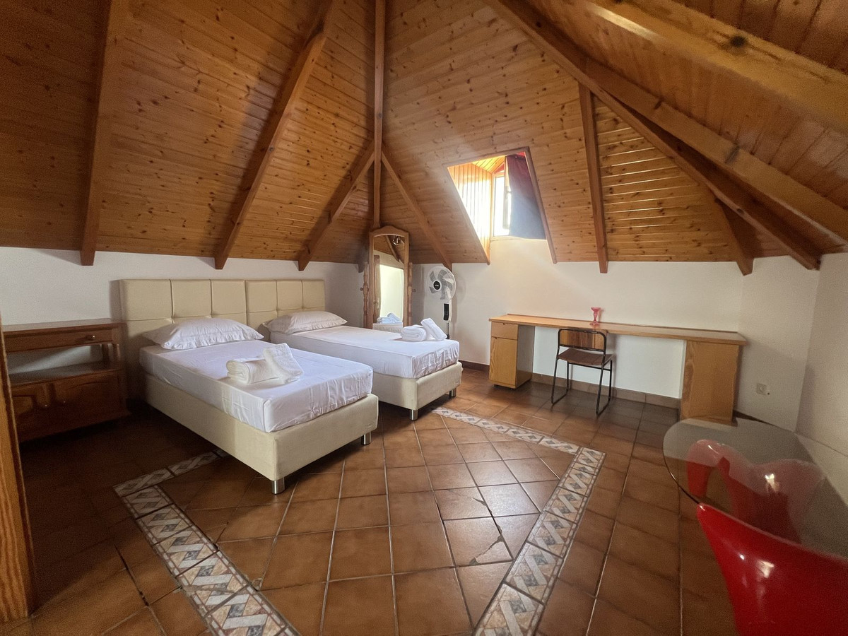 5 Bed Townhouse for sale in San Pedro De Alcántara Costa Del Sol, Málaga, Spain