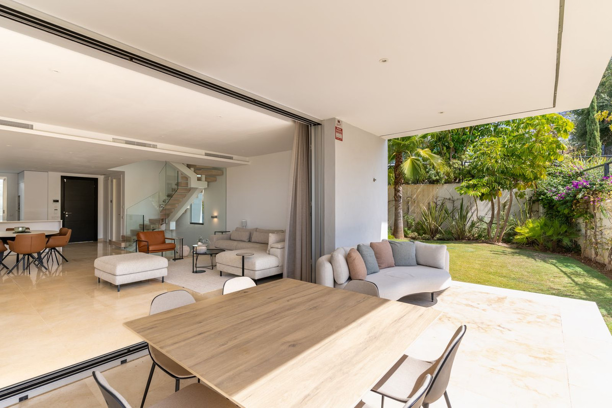 4 Bed Townhouse for sale in Río Real Costa Del Sol, Málaga, Spain