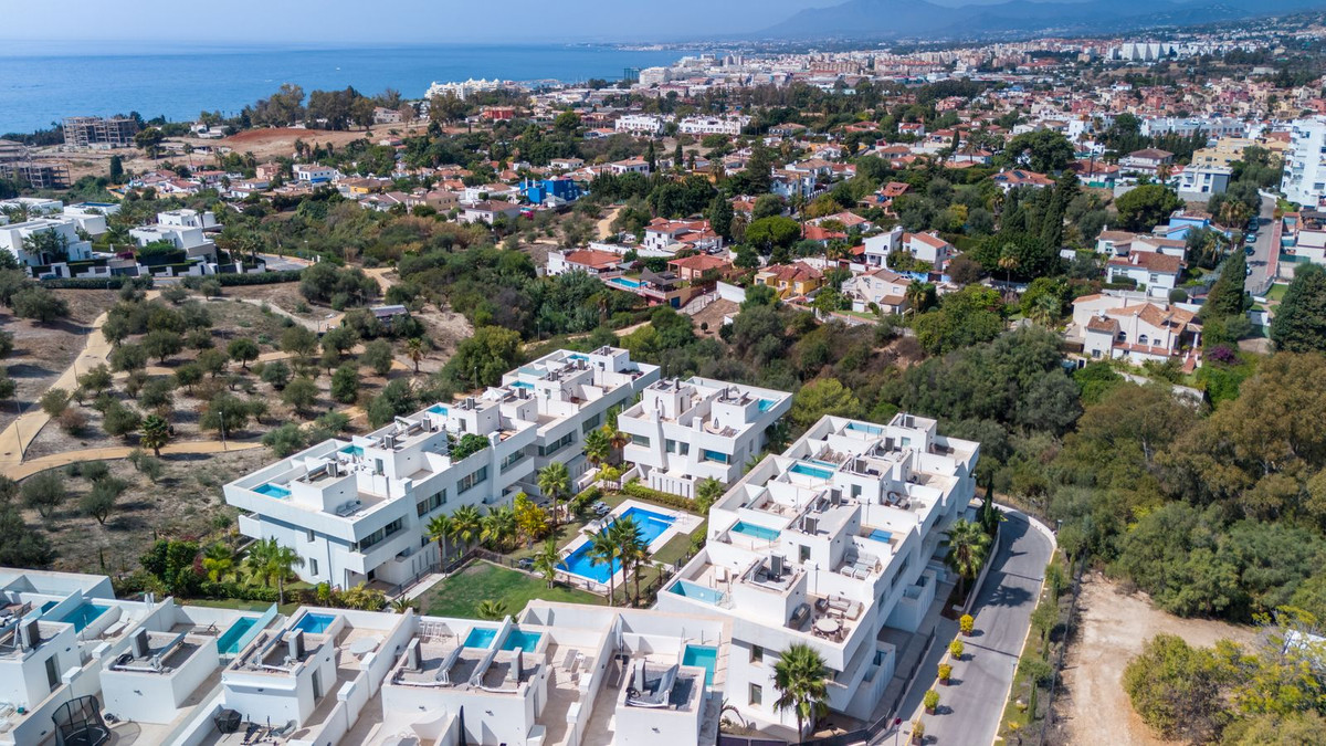 4 Bed Townhouse for sale in Río Real Costa Del Sol, Málaga, Spain