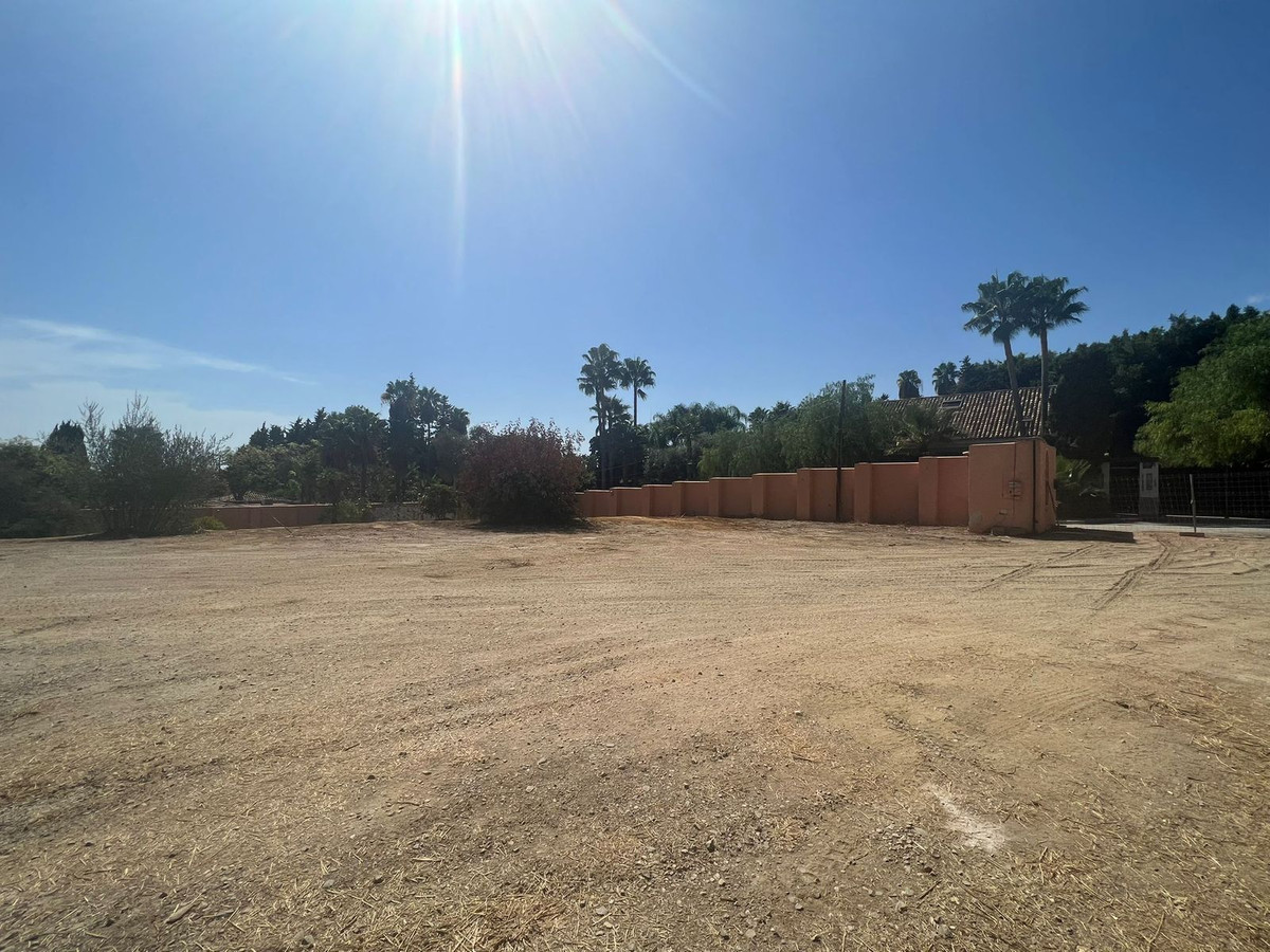 Se vende Terreno Urbano de 7 dormitorios en Costa Del Sol, Málaga, España