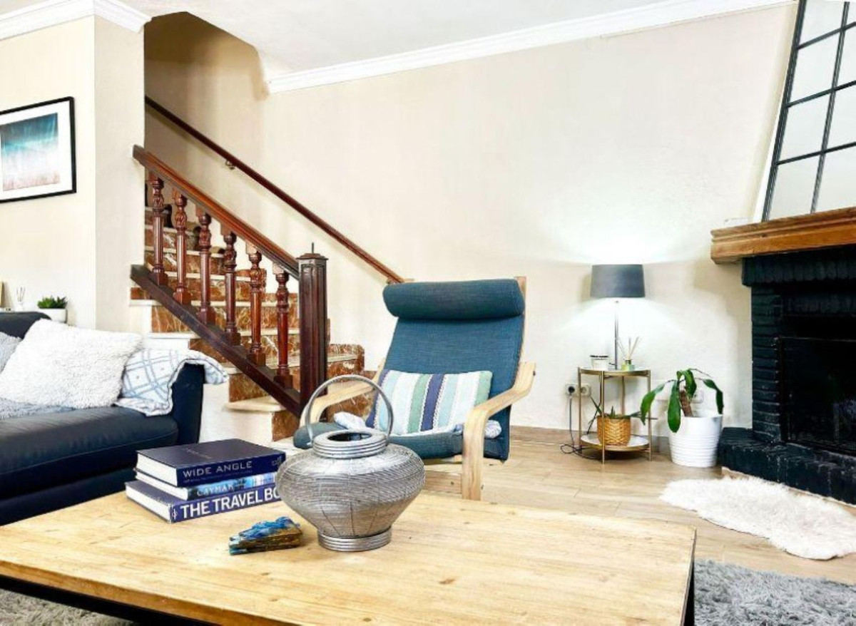4 Bed Townhouse for sale in Benahavís Costa Del Sol, Málaga, Spain
