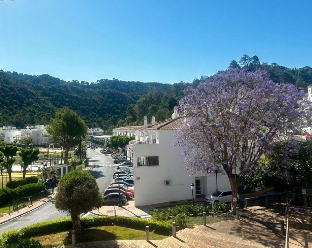 4 Bed Townhouse for sale in Benahavís Costa Del Sol, Málaga, Spain