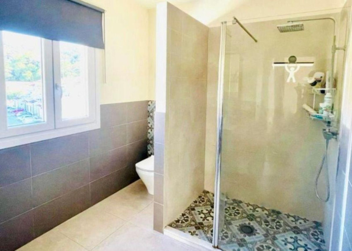 4 Bed Townhouse for sale in Benahavís Costa Del Sol, Málaga, Spain