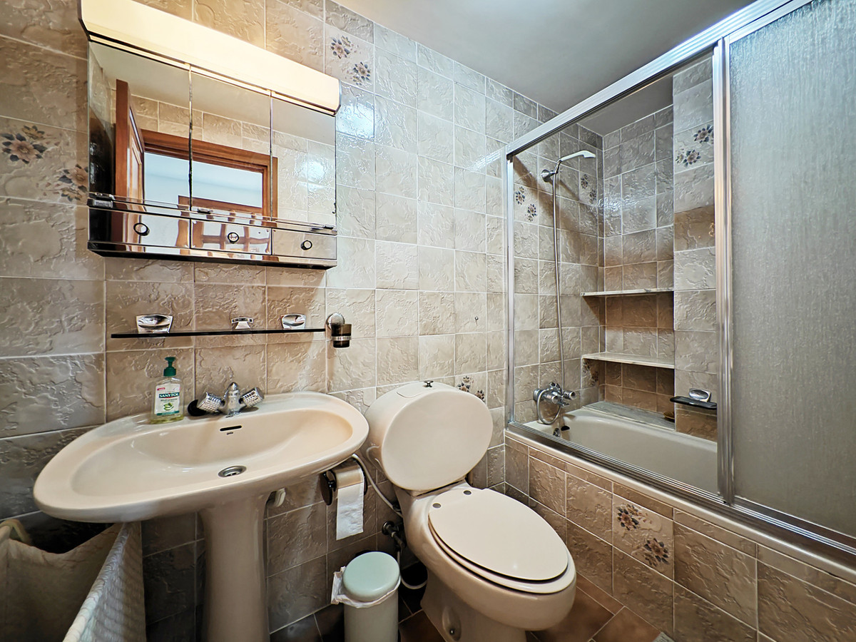 5 Bed Apartment for sale in Fuengirola Costa Del Sol, Málaga, Spain