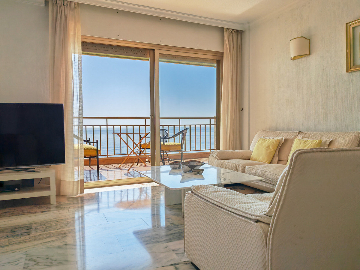 5 Bed Apartment for sale in Fuengirola Costa Del Sol, Málaga, Spain