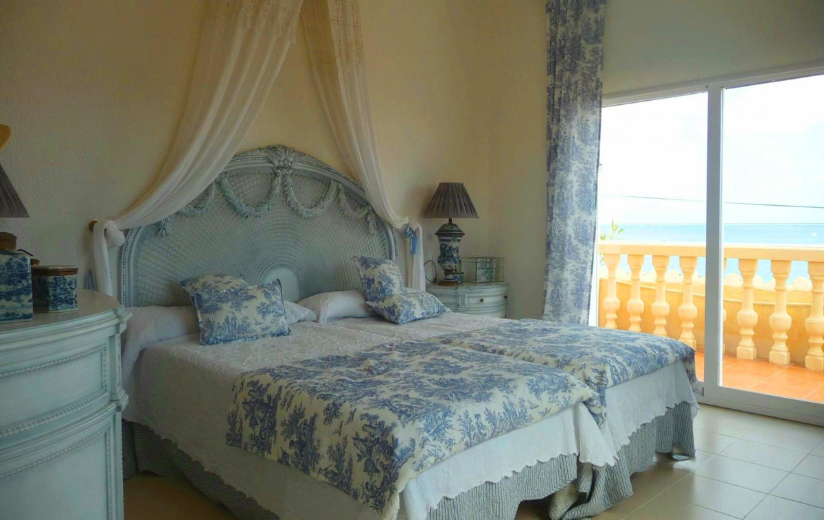 5 Bed Townhouse for sale in Javea Costa Blanca, Alicante, Spain