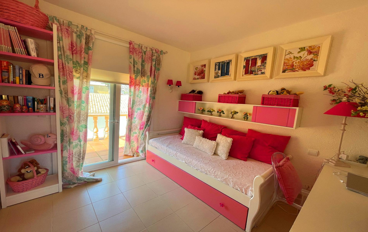 5 Bed Townhouse for sale in Javea Costa Blanca, Alicante, Spain