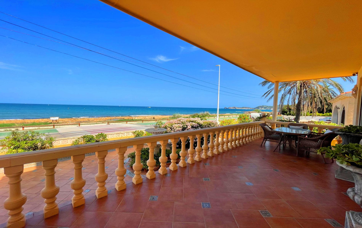5 Bed Townhouse for sale in Javea Costa Blanca, Alicante, Spain