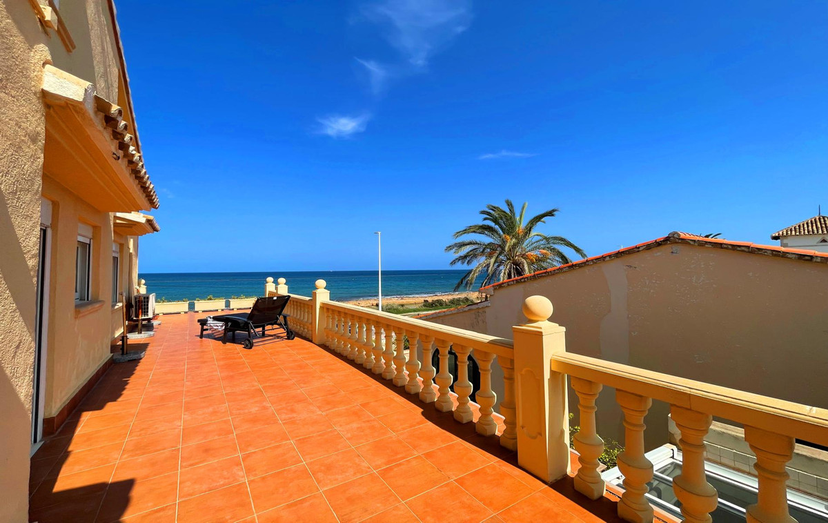 5 Bed Townhouse for sale in Javea Costa Blanca, Alicante, Spain
