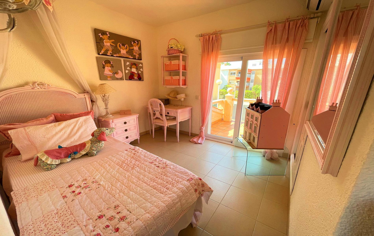 5 Bed Townhouse for sale in Javea Costa Blanca, Alicante, Spain