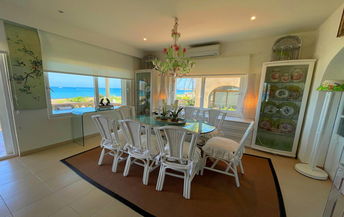 5 Bed Townhouse for sale in Javea Costa Blanca, Alicante, Spain