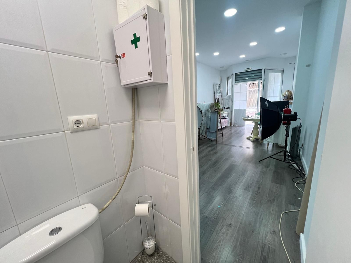 Se vende Local comercial  en Costa Del Sol, Málaga, España