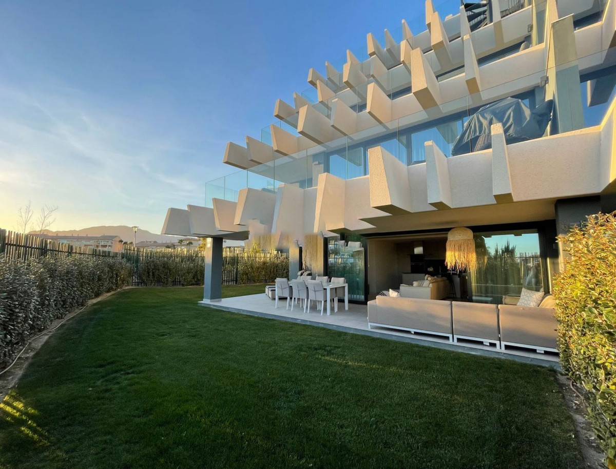 3 Bed Apartment for sale in Selwo Costa Del Sol, Málaga, Spain