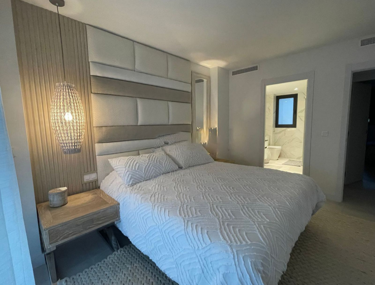 3 Bed Apartment for sale in Selwo Costa Del Sol, Málaga, Spain