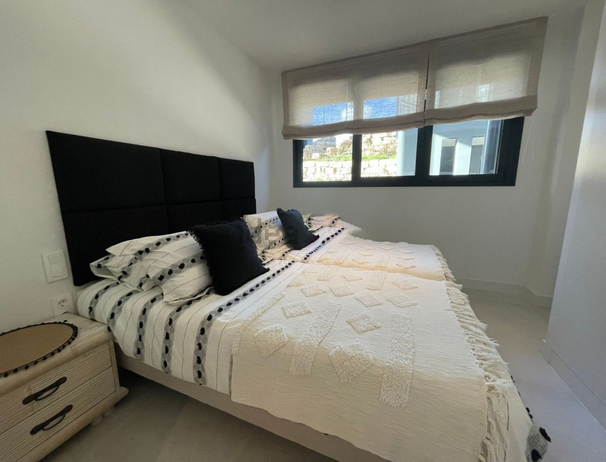 3 Bed Apartment for sale in Selwo Costa Del Sol, Málaga, Spain