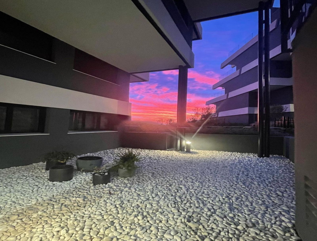 3 Bed Apartment for sale in Selwo Costa Del Sol, Málaga, Spain