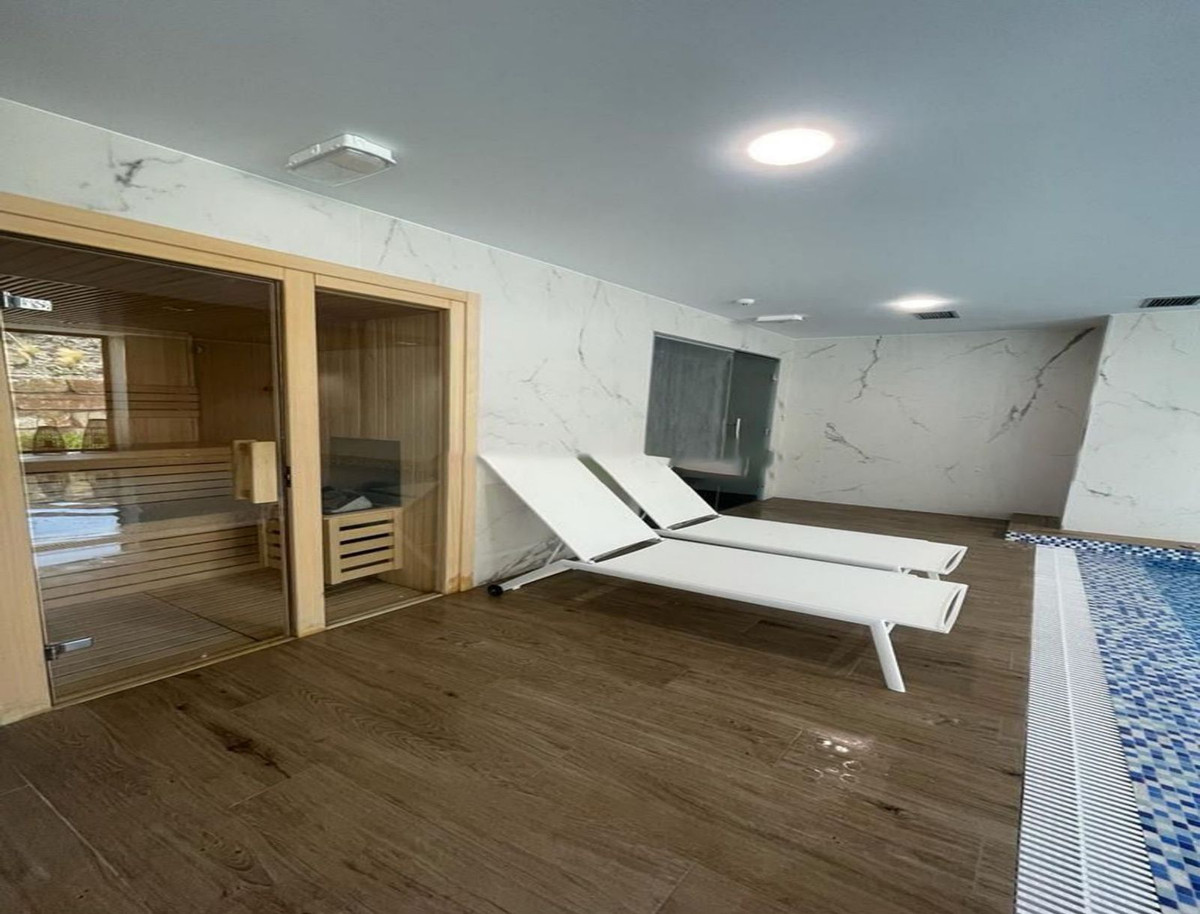 3 Bed Apartment for sale in Selwo Costa Del Sol, Málaga, Spain