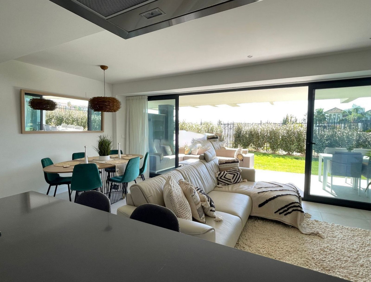 3 Bed Apartment for sale in Selwo Costa Del Sol, Málaga, Spain