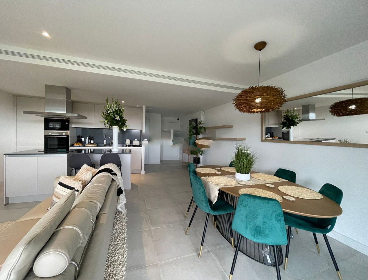 3 Bed Apartment for sale in Selwo Costa Del Sol, Málaga, Spain