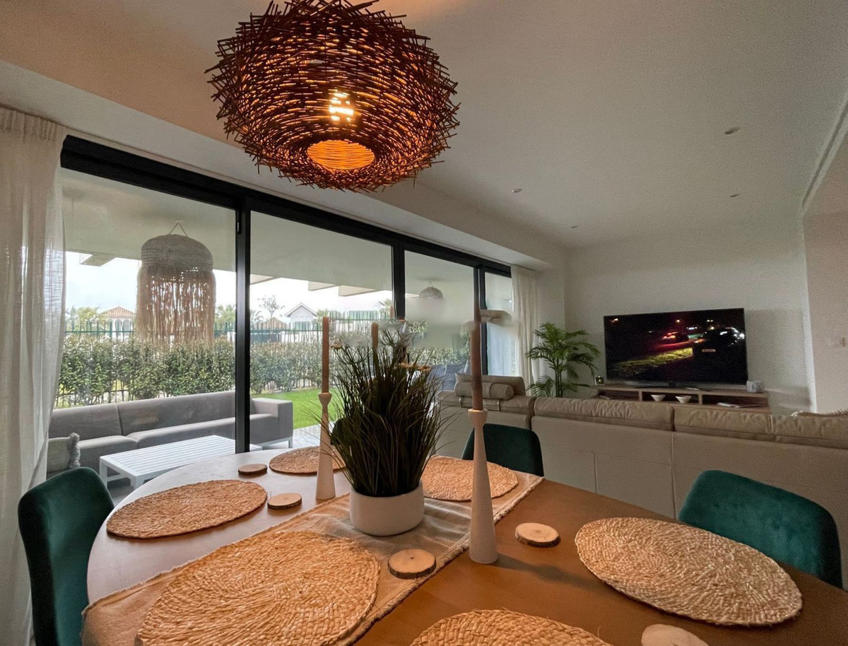 3 Bed Apartment for sale in Selwo Costa Del Sol, Málaga, Spain