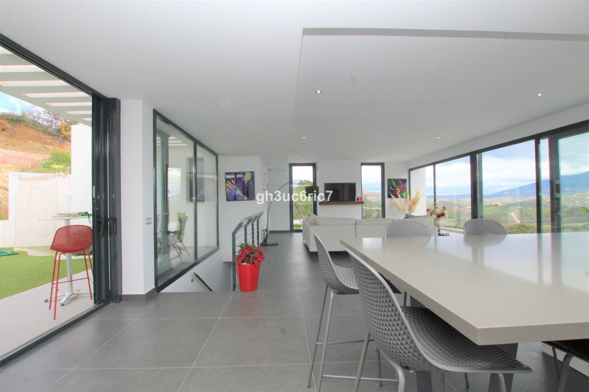 4 Bed Townhouse for sale in La Cala Golf Costa Del Sol, Málaga, Spain