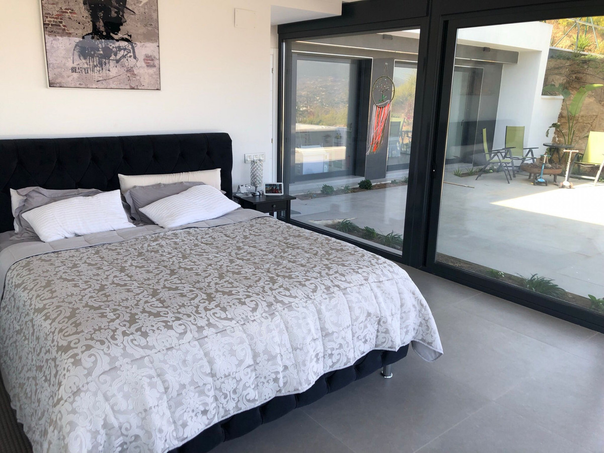 4 Bed Townhouse for sale in La Cala Golf Costa Del Sol, Málaga, Spain