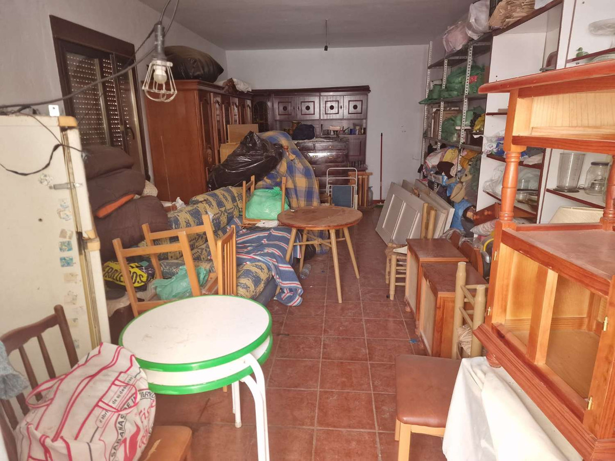 5 Bed Townhouse for sale in Alora Costa Del Sol, Málaga, Spain