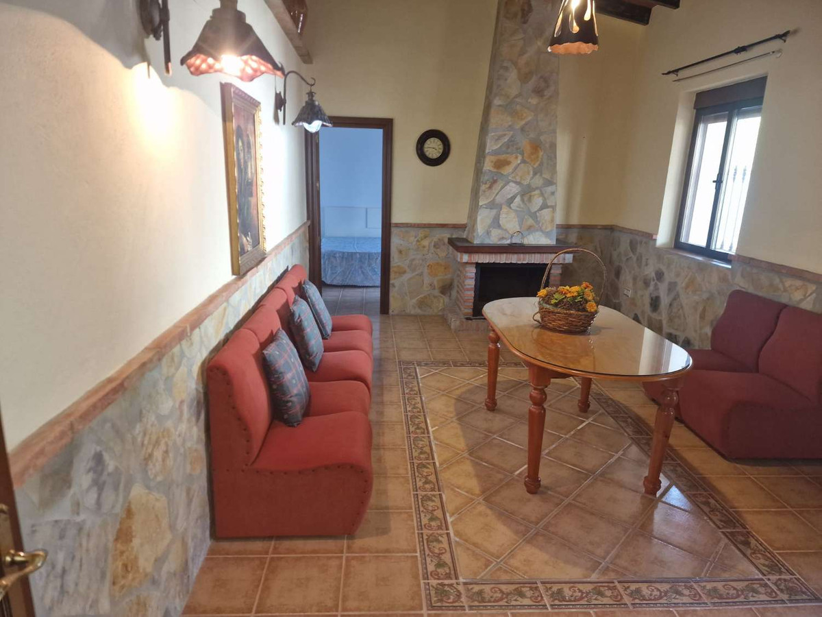 5 Bed Townhouse for sale in Alora Costa Del Sol, Málaga, Spain