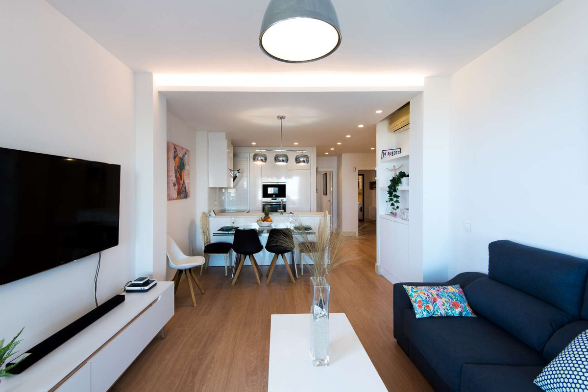 Se vende Apartamento Planta Media de 3 dormitorios en Costa Del Sol, Málaga, España